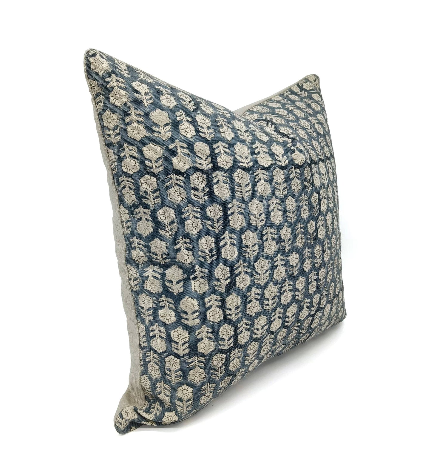 The Isolde Pillow Cover 22x22