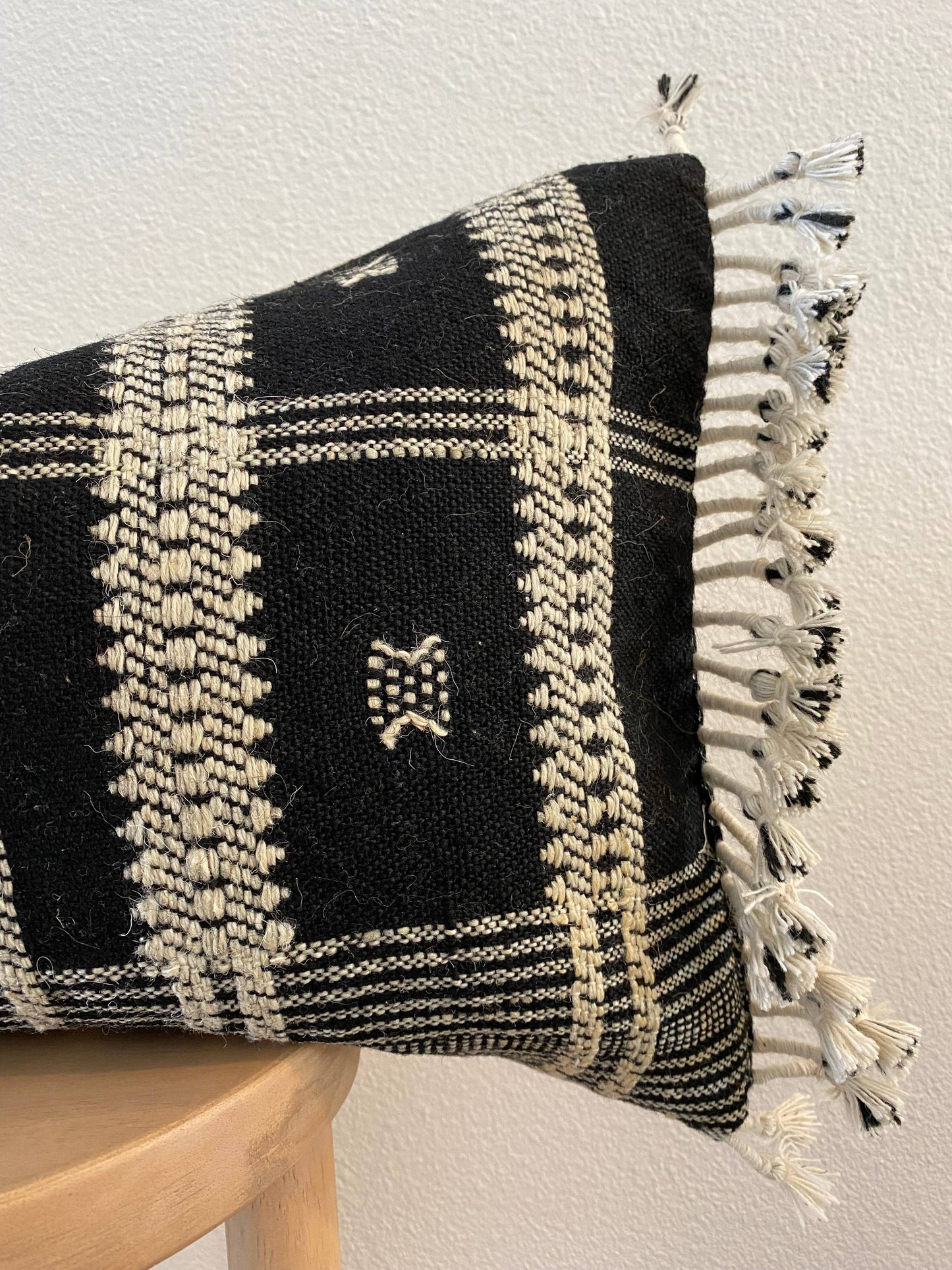 Black & White Lumbar Pillow Cover 12"x20"