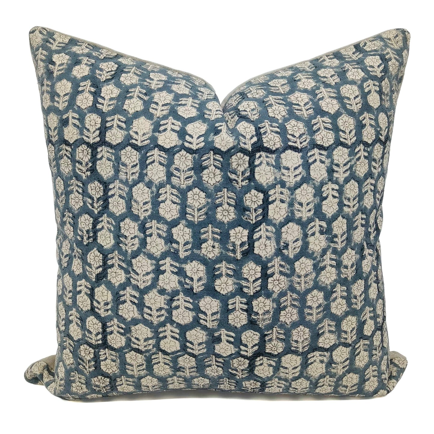 The Isolde Pillow Cover 22x22