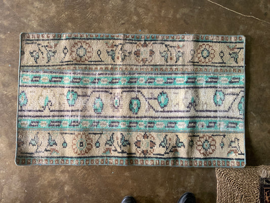 Vintage Turkish runner - 2x3’