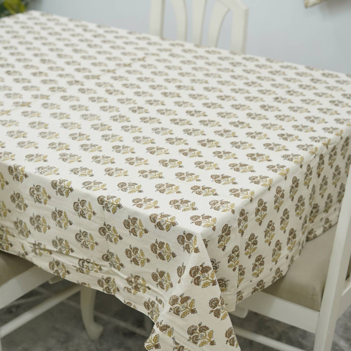 8 Person Tablecloth & Napkins